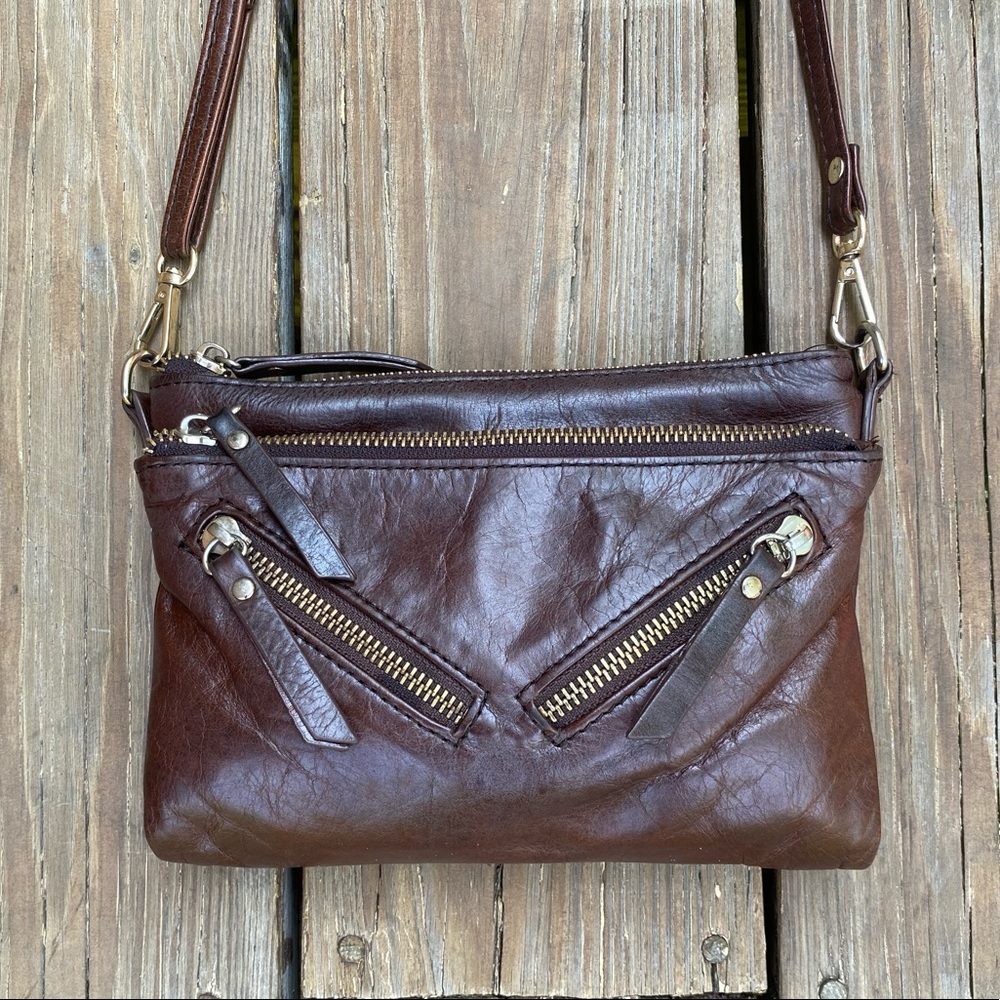 Vicenzo Italian Leather Crossbody Bag